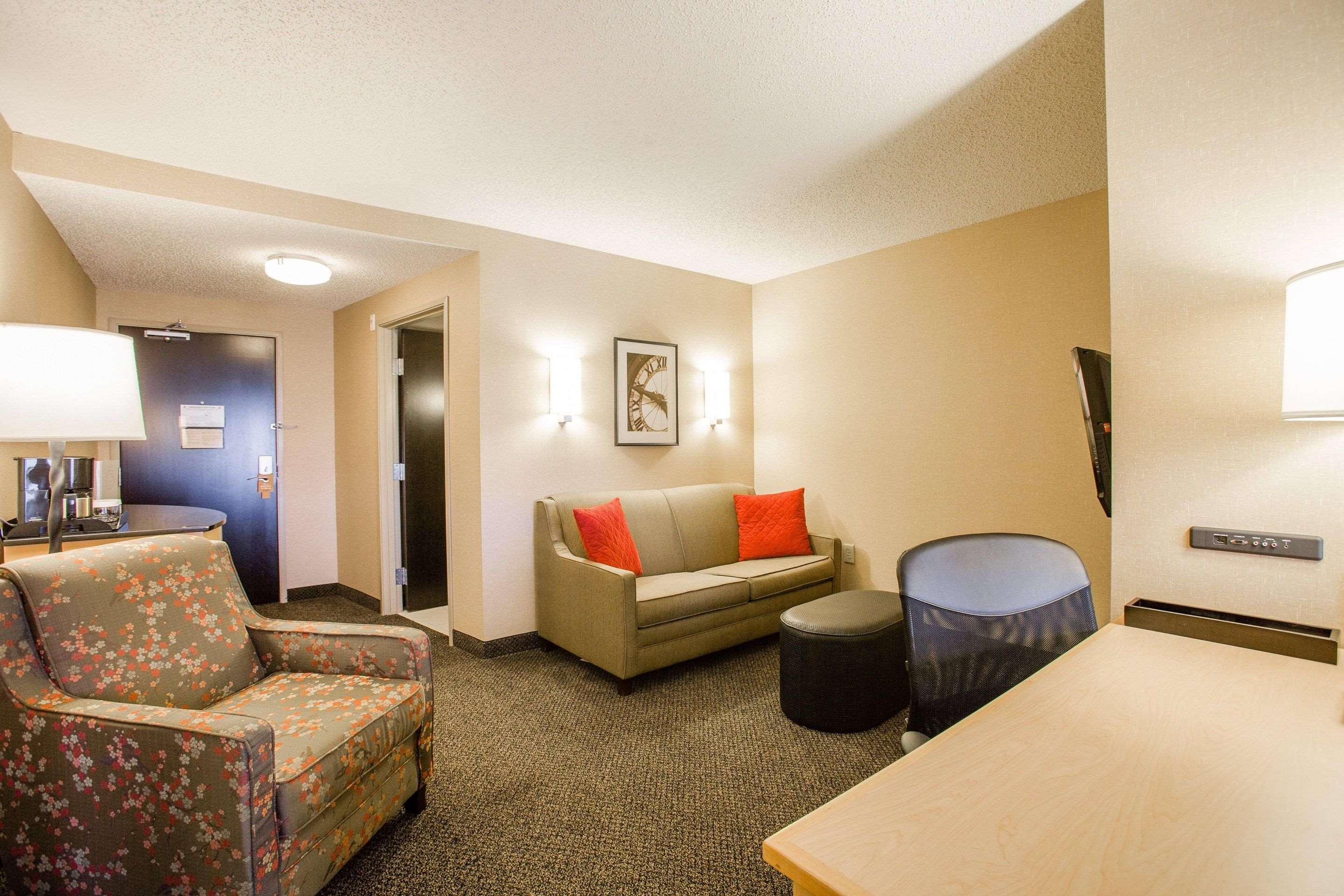 Cambria Hotel Minneapolis Maple Grove Exterior photo