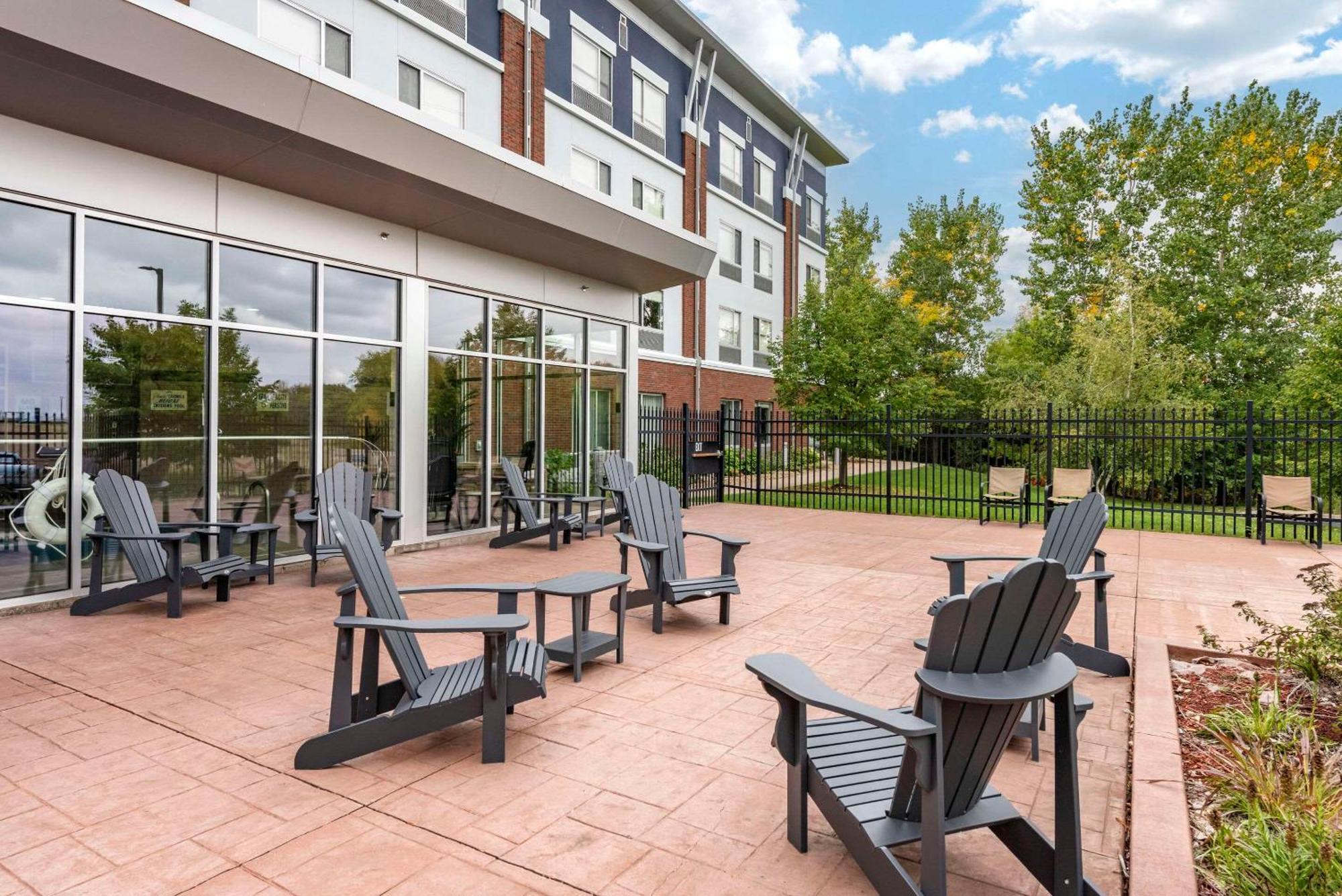 Cambria Hotel Minneapolis Maple Grove Exterior photo