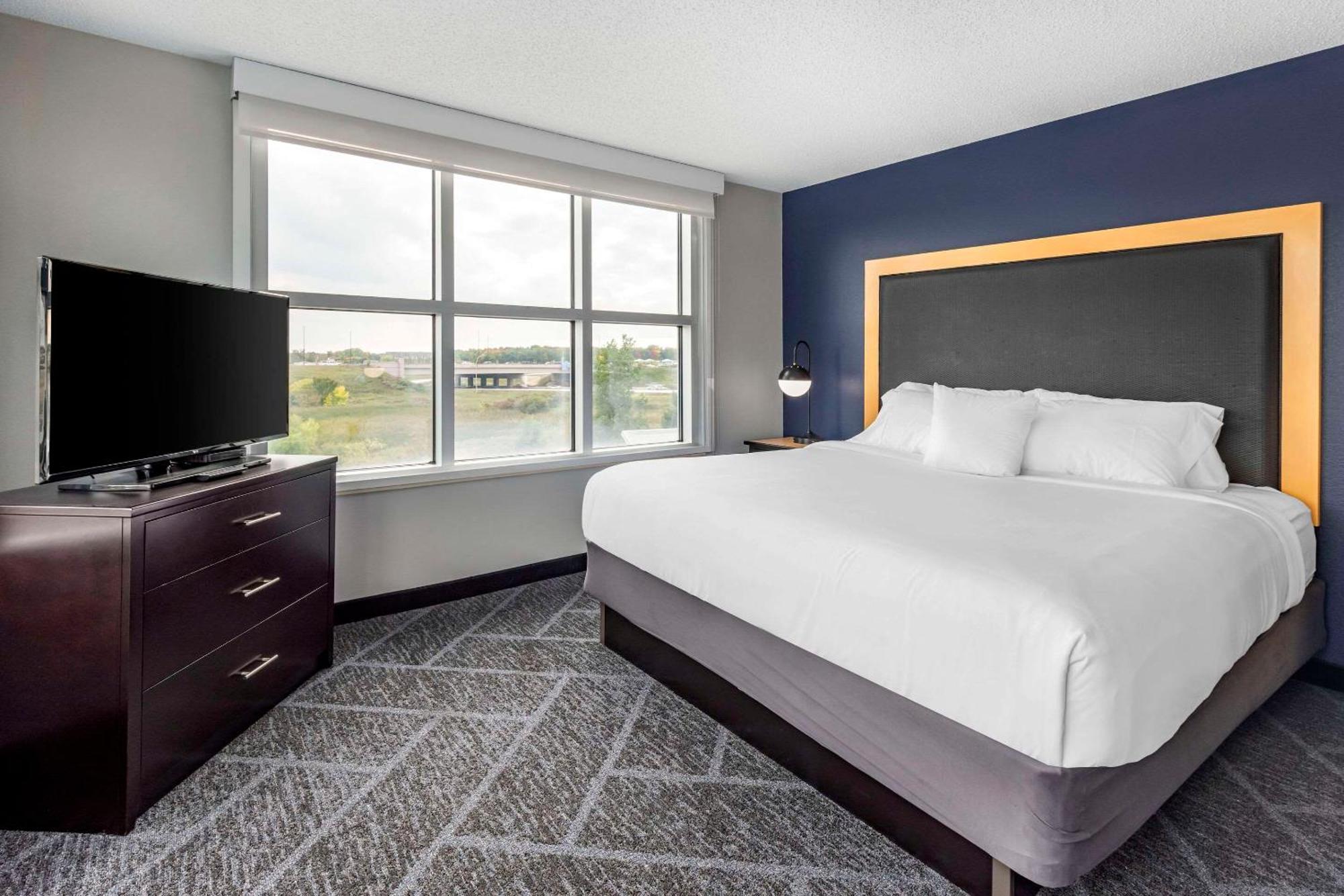 Cambria Hotel Minneapolis Maple Grove Exterior photo