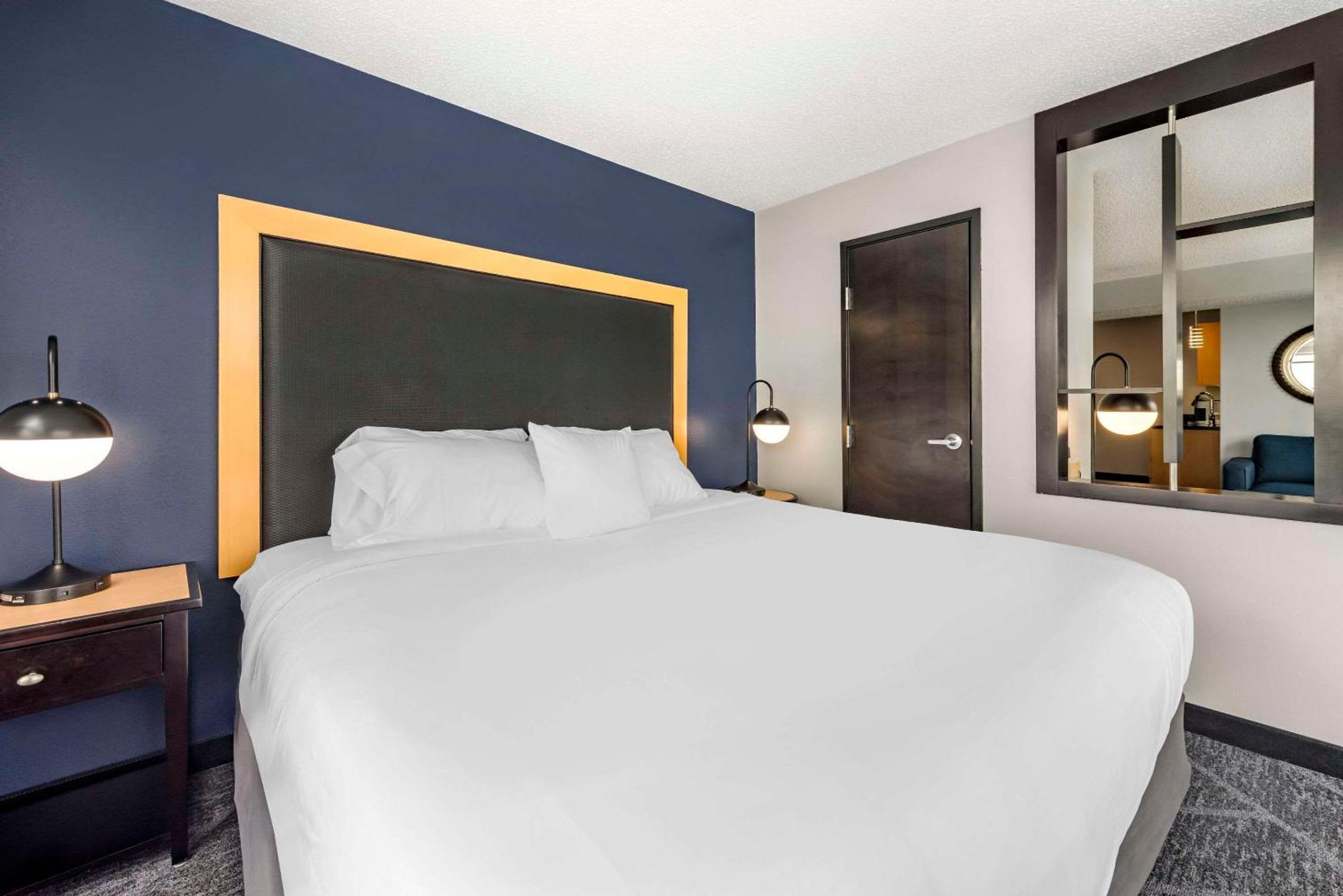 Cambria Hotel Minneapolis Maple Grove Exterior photo