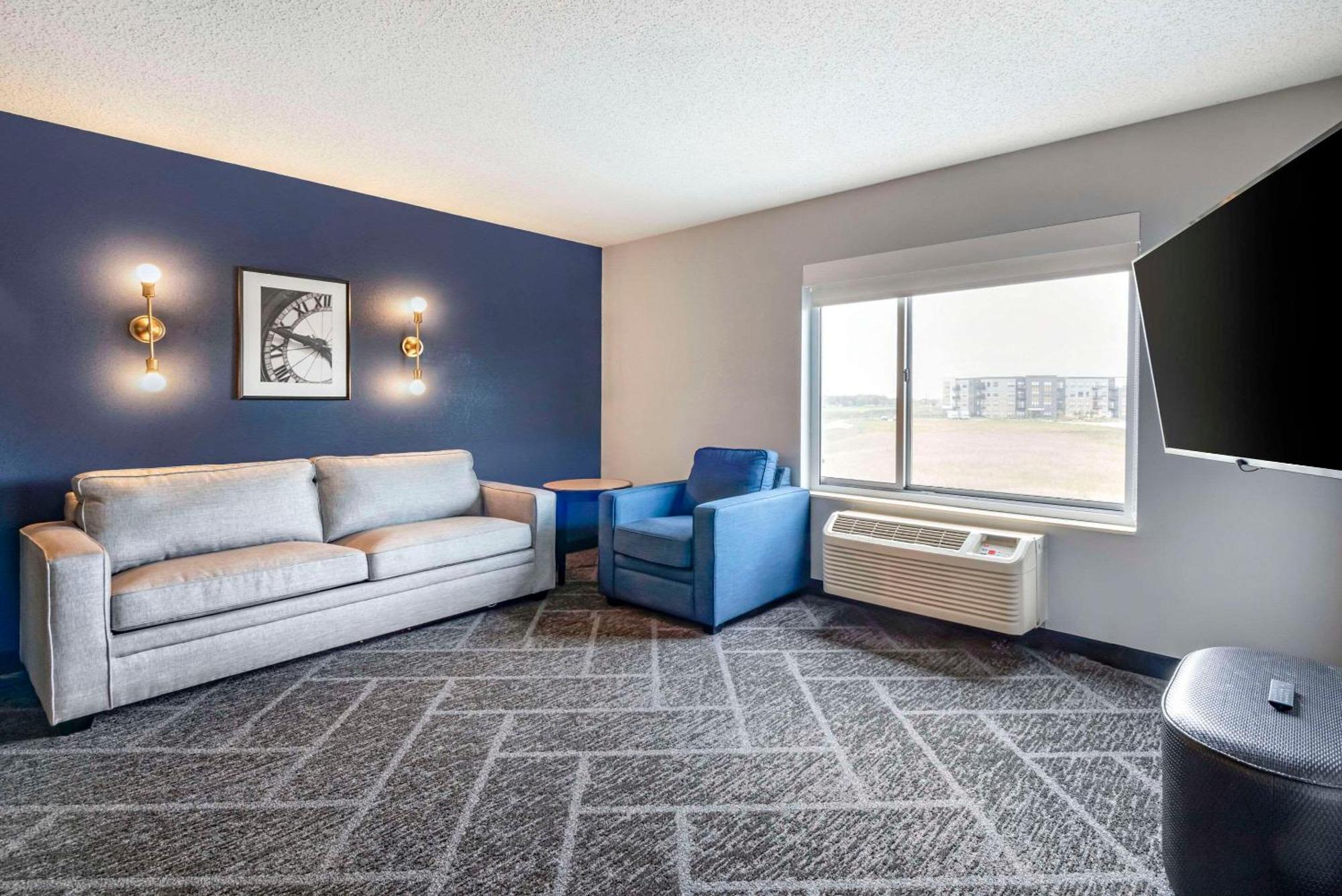Cambria Hotel Minneapolis Maple Grove Exterior photo